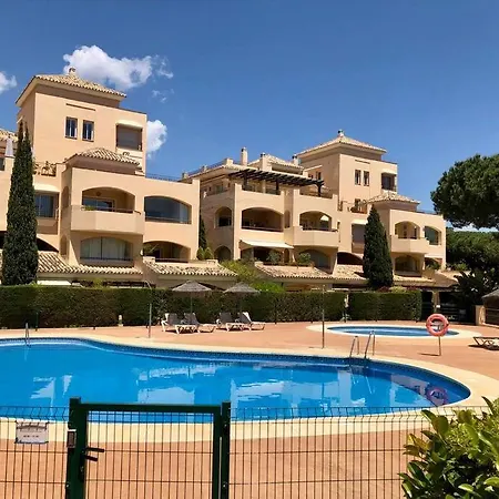 Gorgeous Located In Elviria Марбелья